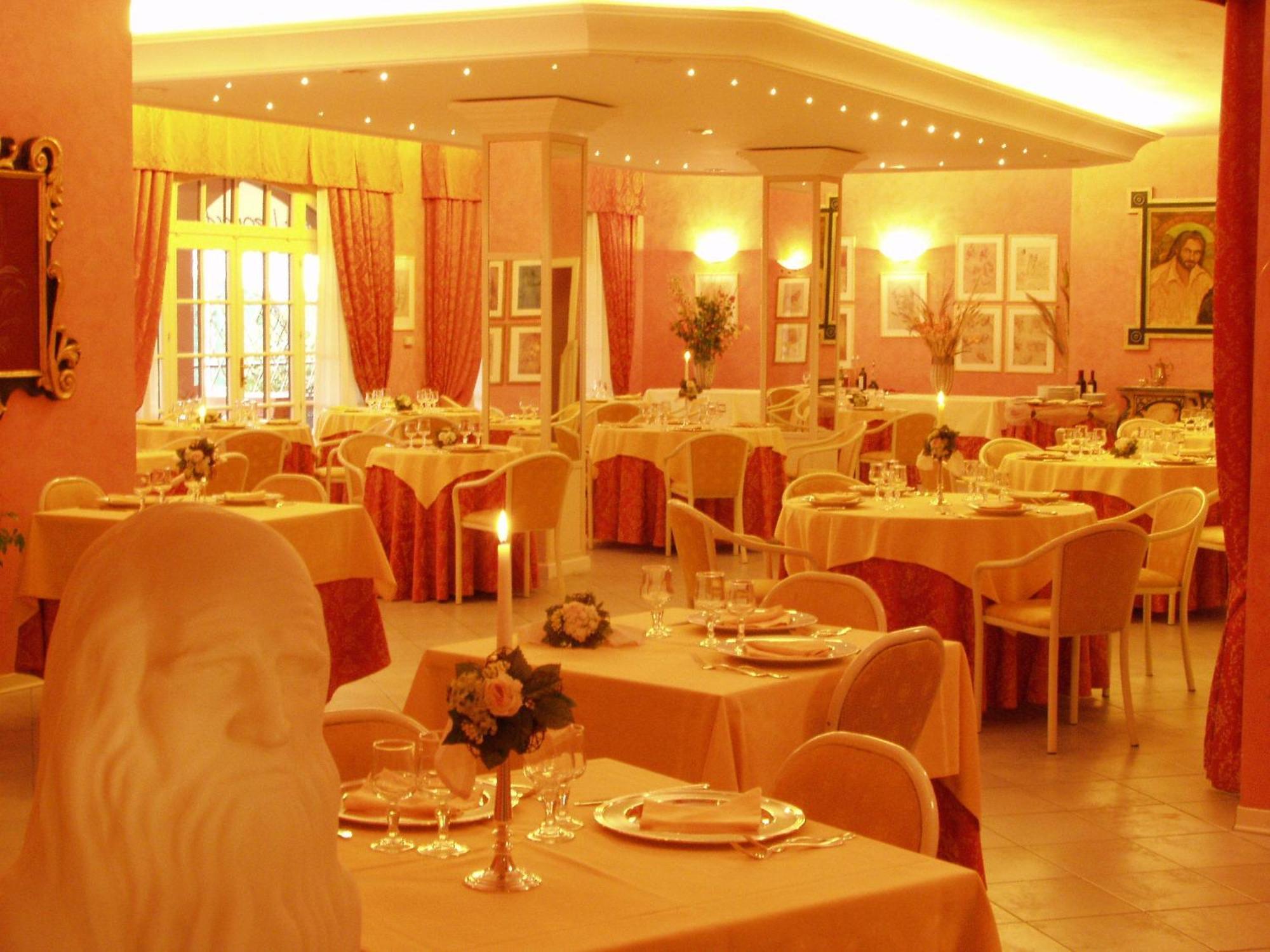 Hotel Villa Leri Monte Colombo Exteriér fotografie